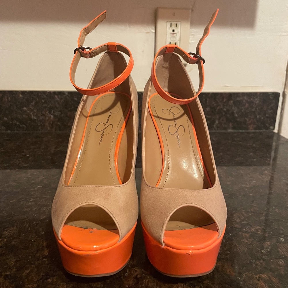Jessica Simpson, 8.5M, Tan and Orange